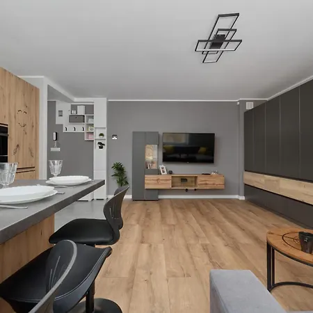 Modern Kotsisa With Balcony By Renters * 브로츠와프