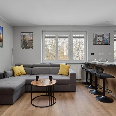Modern Kotsisa With Balcony By Renters * 브로츠와프